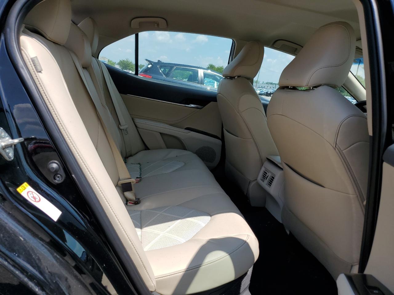 2018 TOYOTA CAMRY