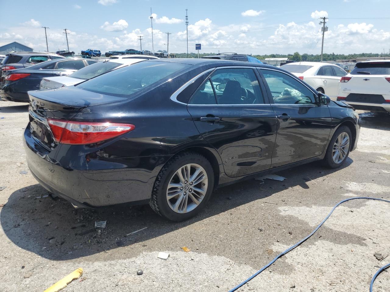 2016 TOYOTA CAMRY