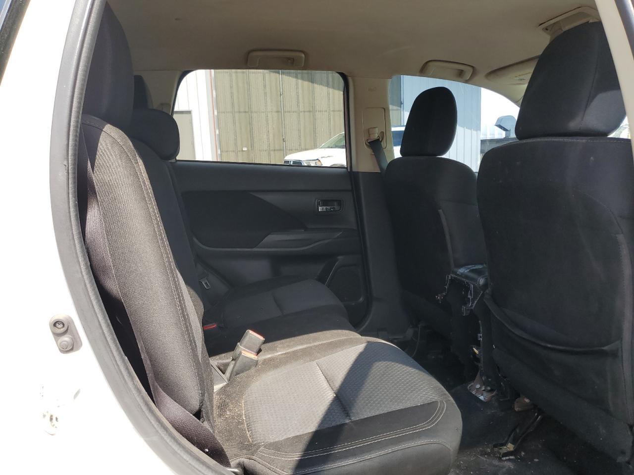 2019 MITSUBISHI outlander