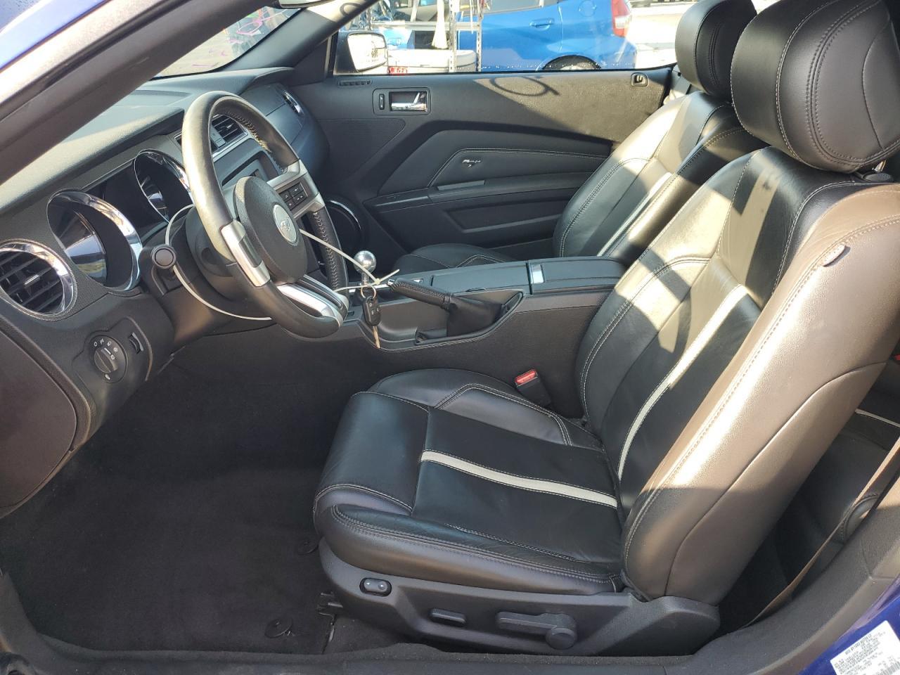 2013 FORD MUSTANG