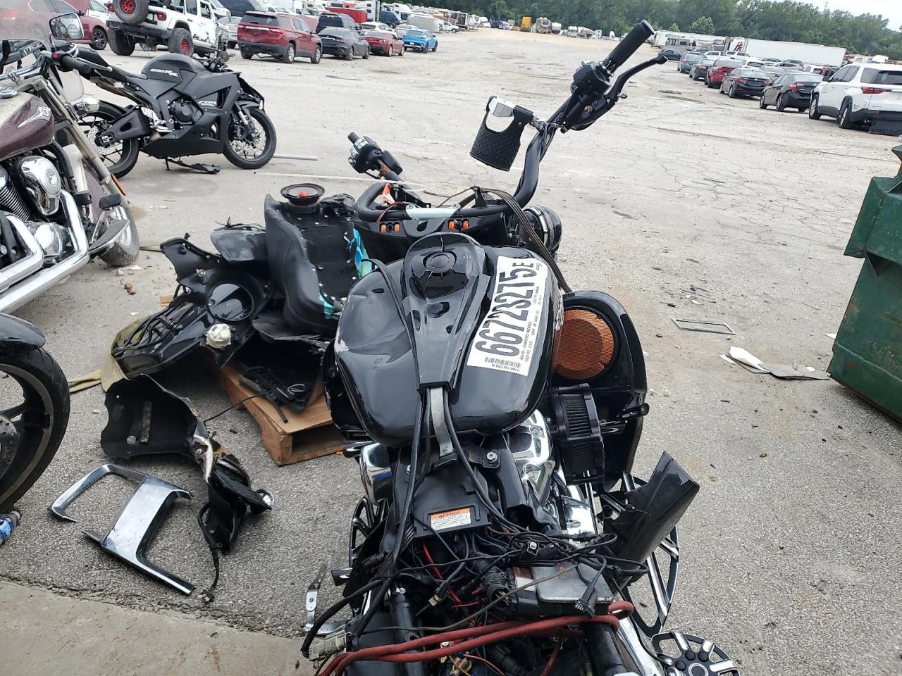 2017 HARLEY-DAVIDSON FLHX