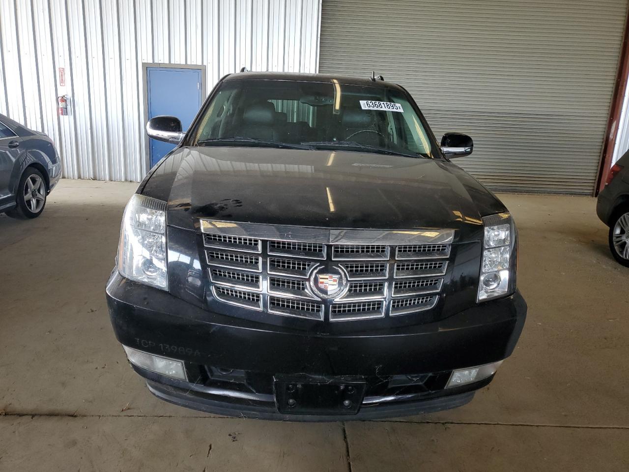 2013 CADILLAC ESCALADE