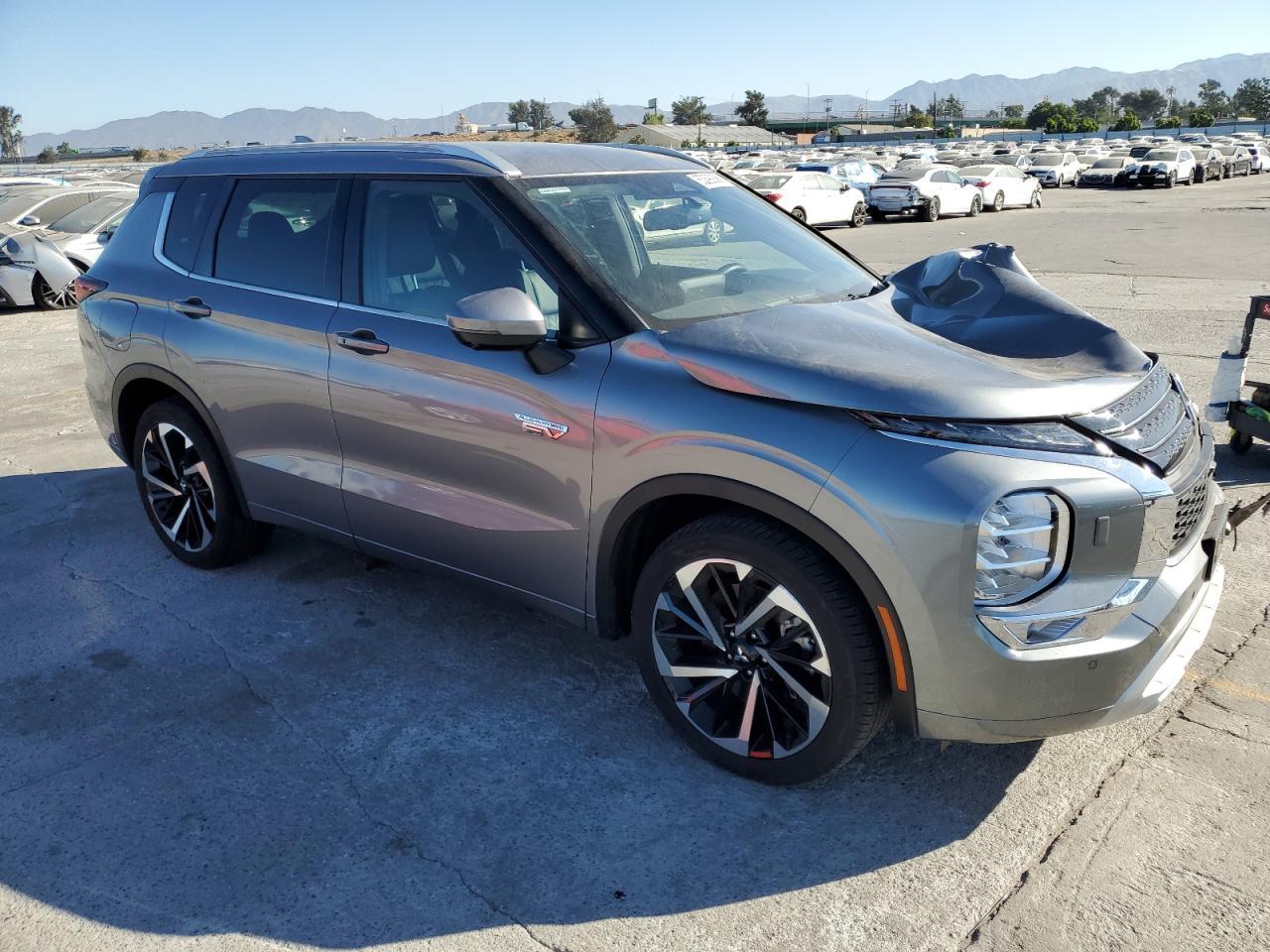 2023 MITSUBISHI outlander