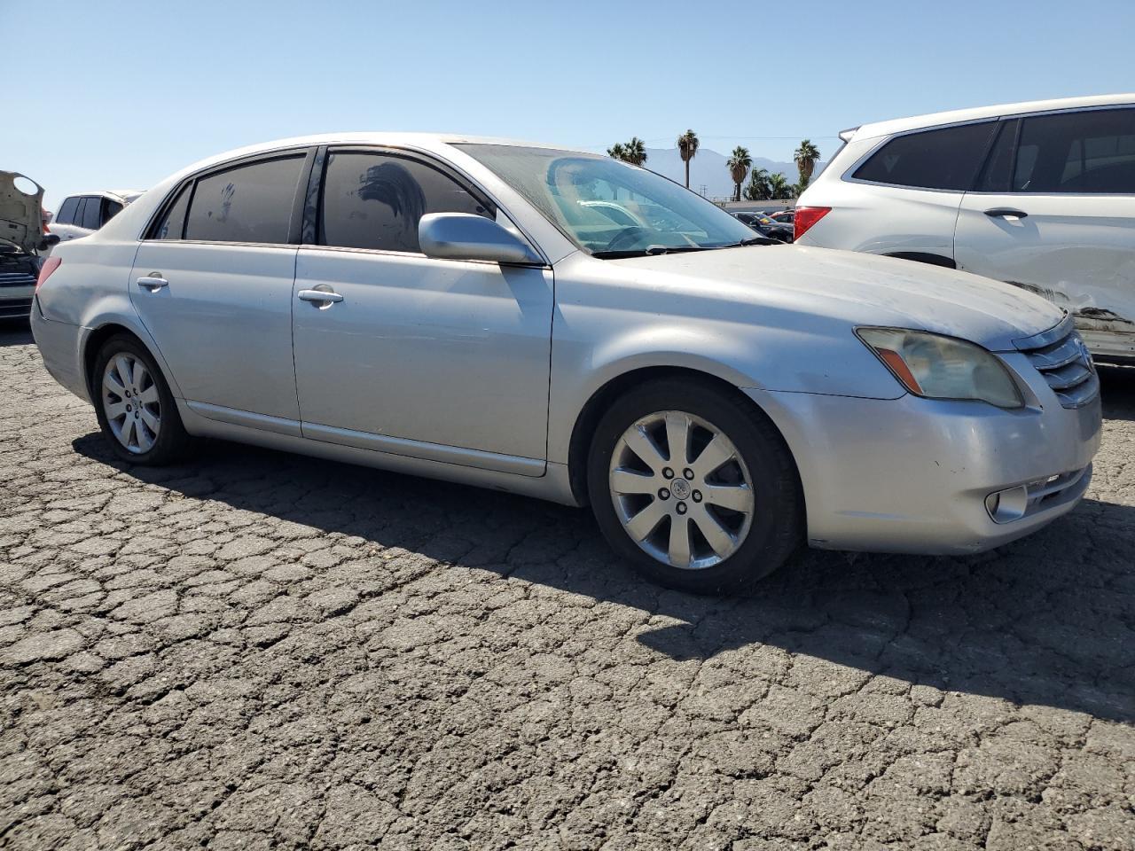 2006 TOYOTA Avalon