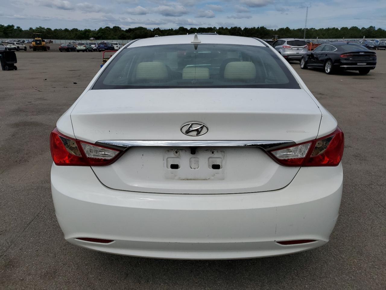 2011 HYUNDAI SONATA