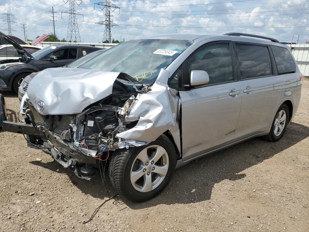 2012 TOYOTA SIENNA