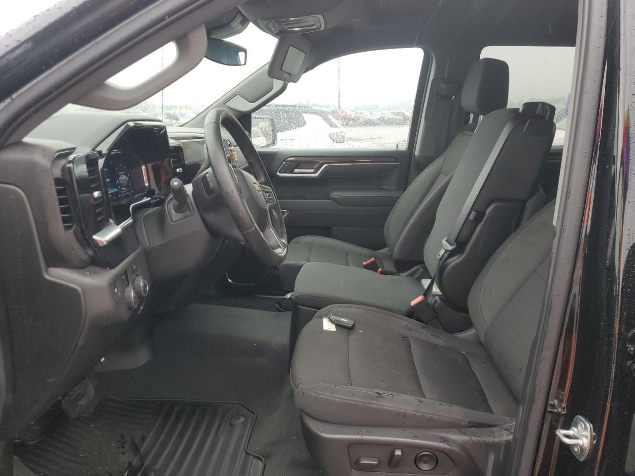 2025 CHEVROLET Silverado