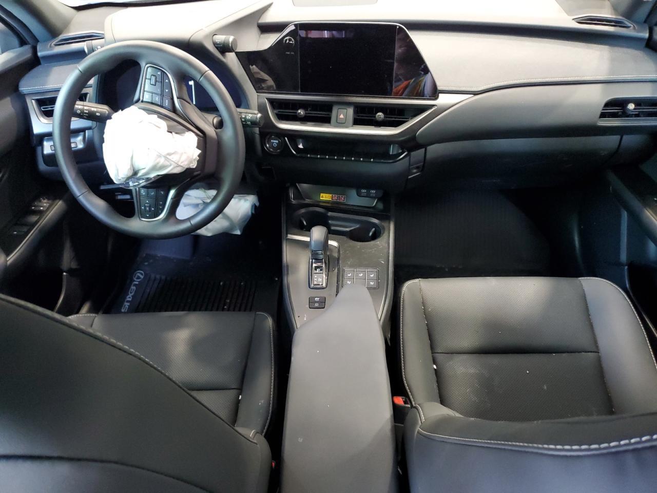 2025 LEXUS Ux