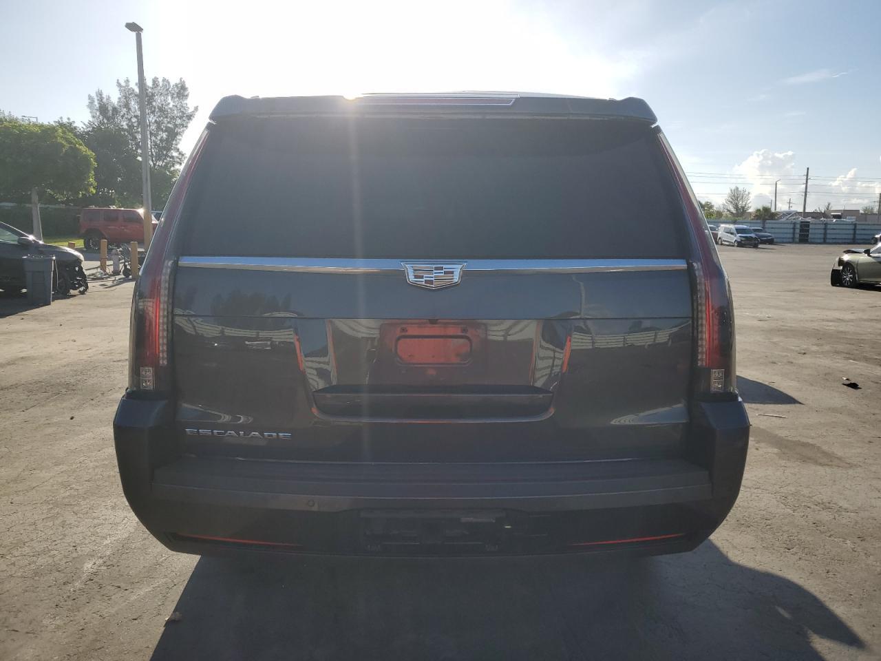 2016 CADILLAC Escalade ESV