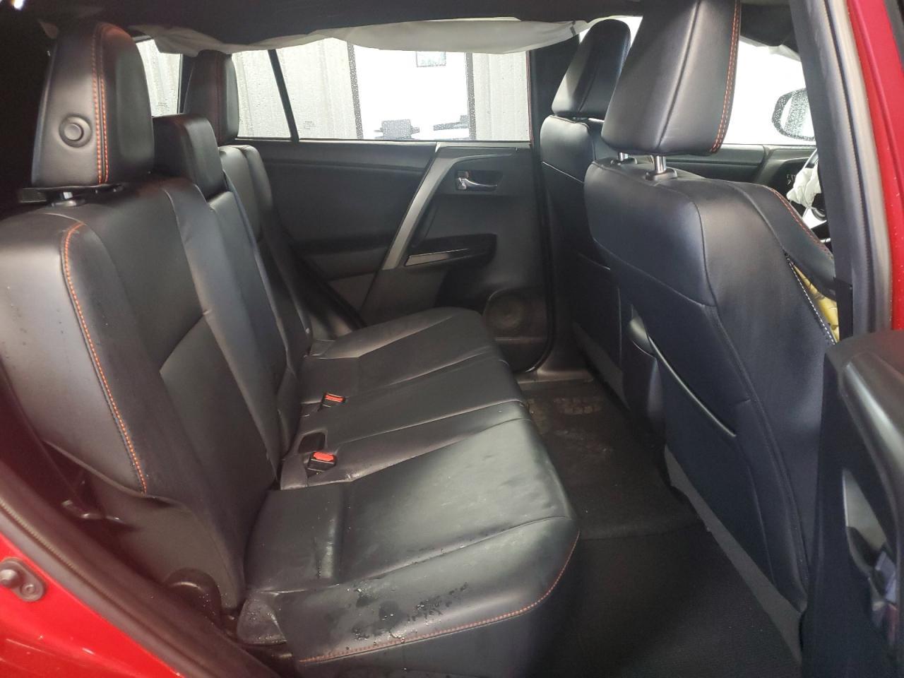2016 TOYOTA RAV4