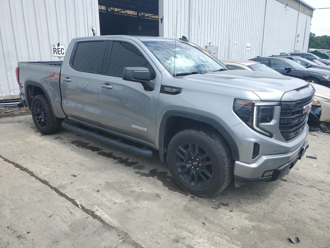 2024 GMC Sierra