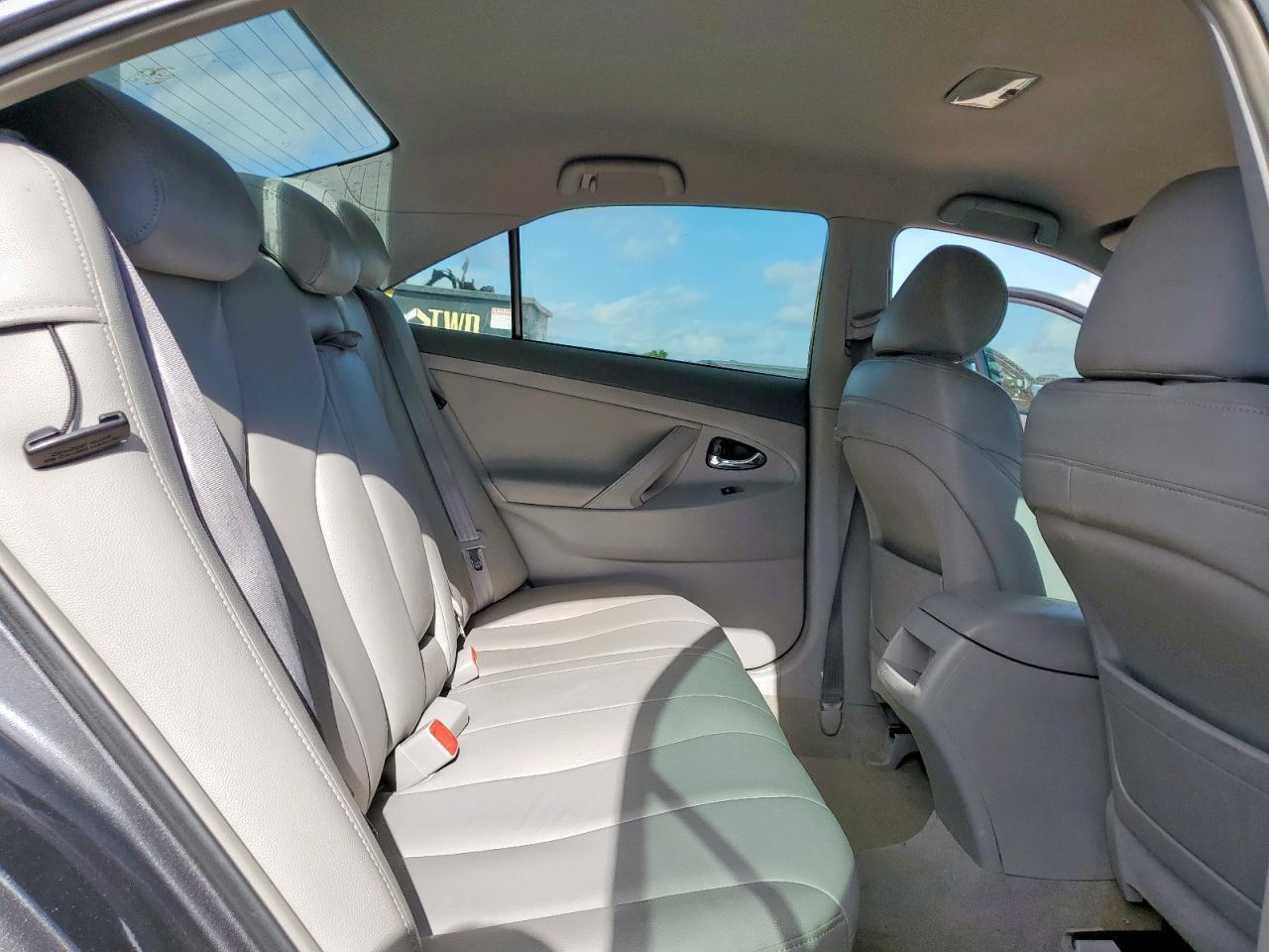 2010 TOYOTA CAMRY