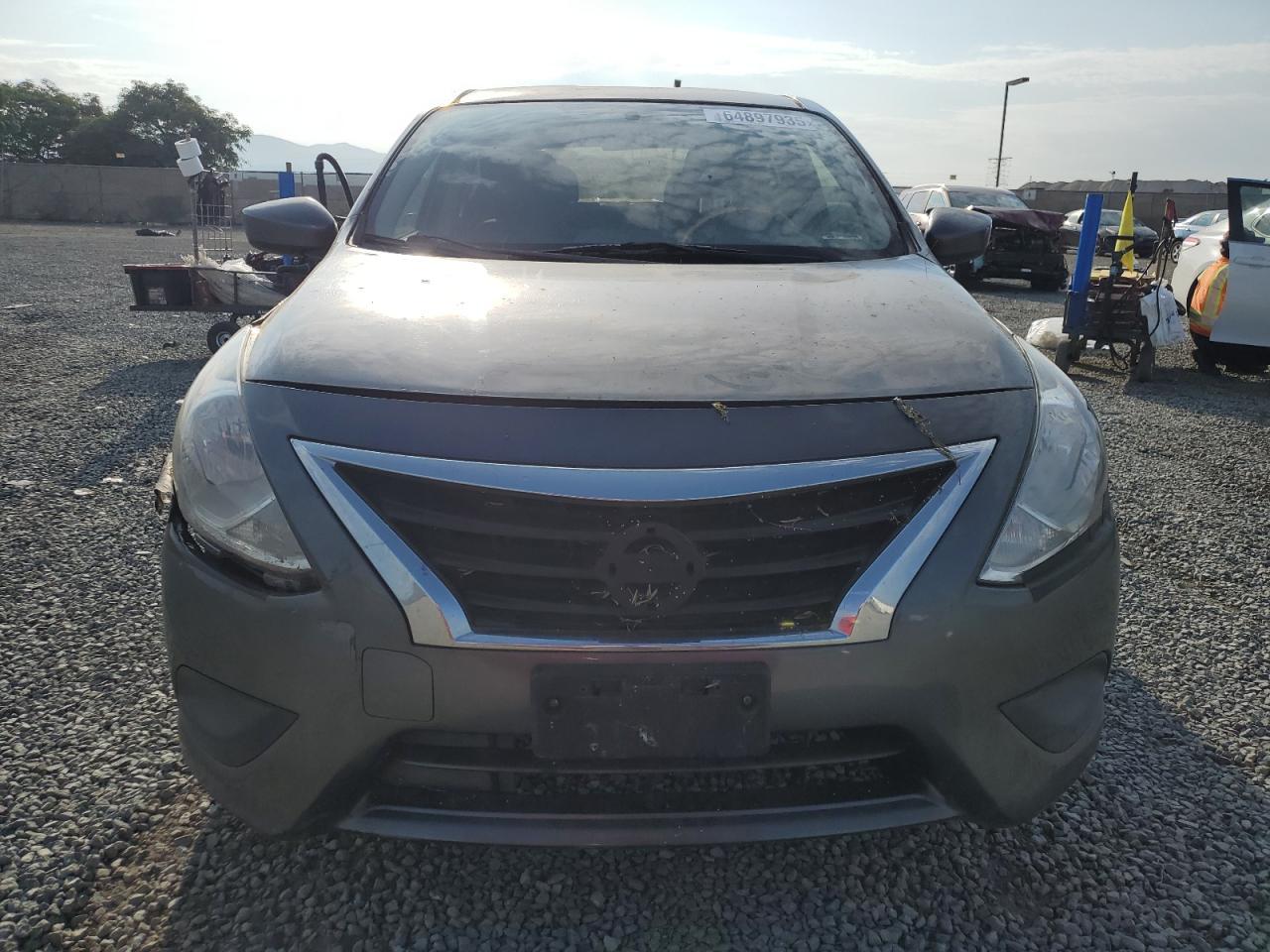 2017 NISSAN VERSA