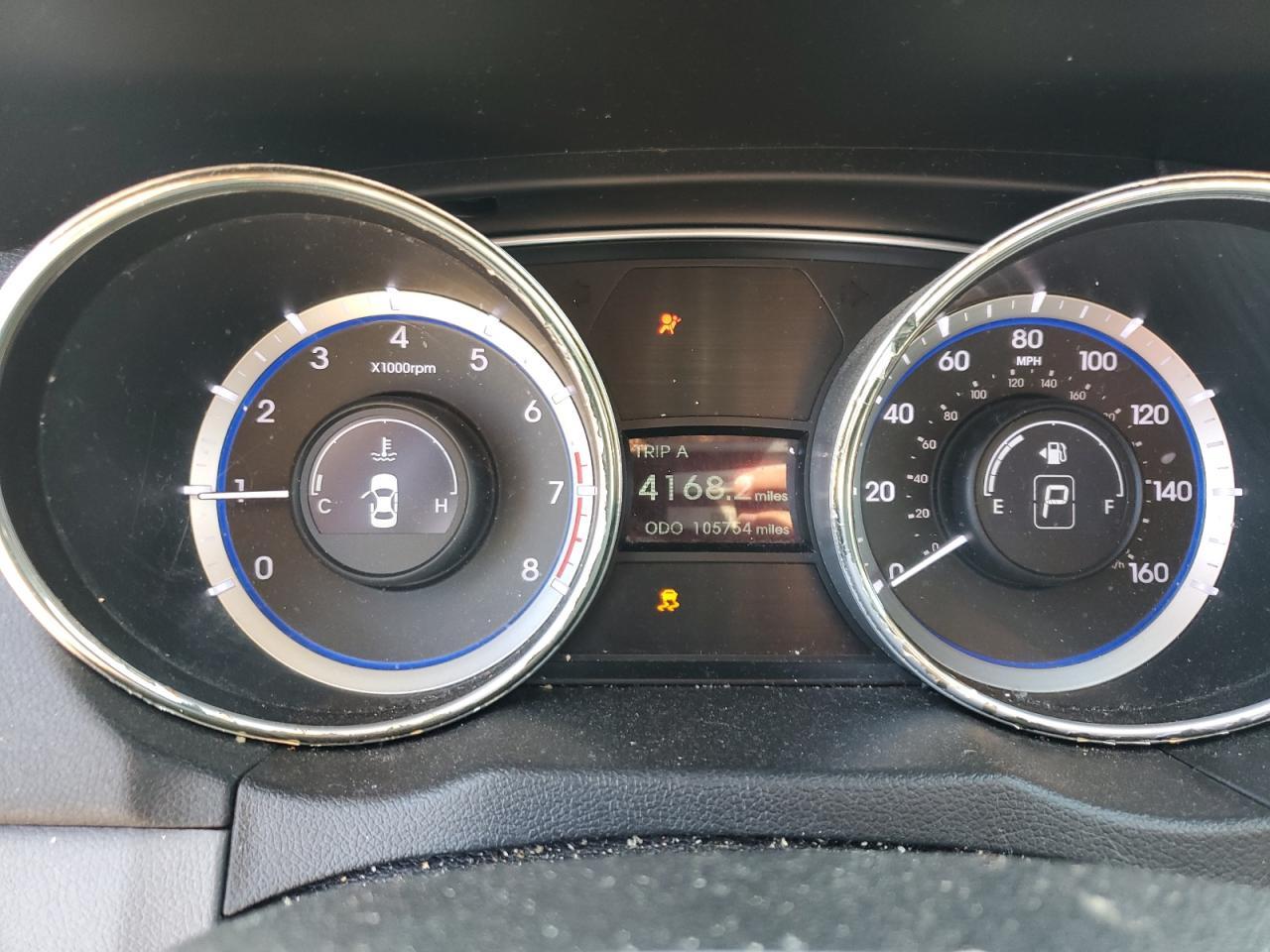 2011 HYUNDAI SONATA