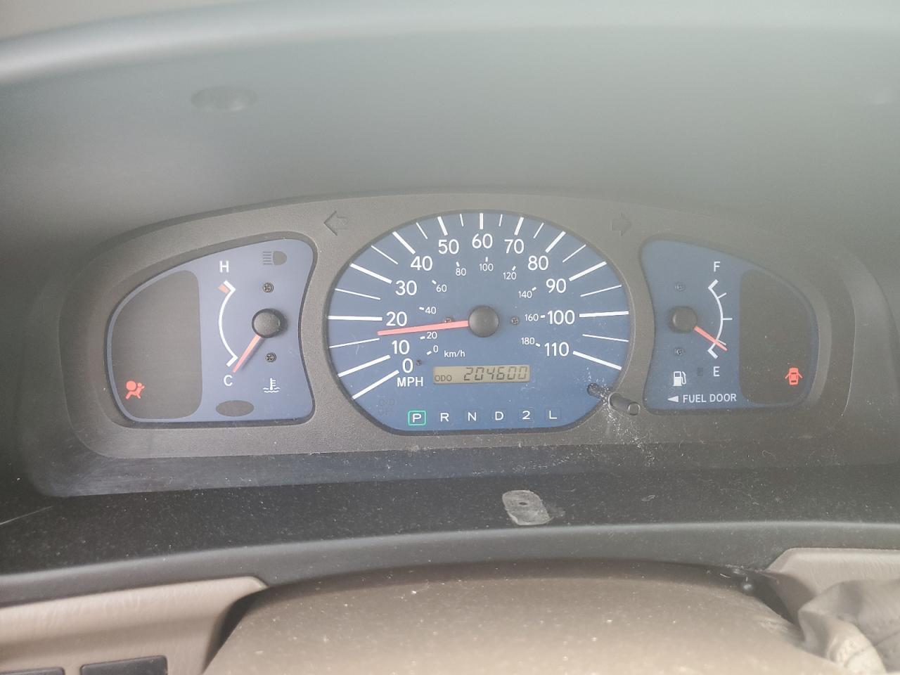 2002 TOYOTA SIENNA