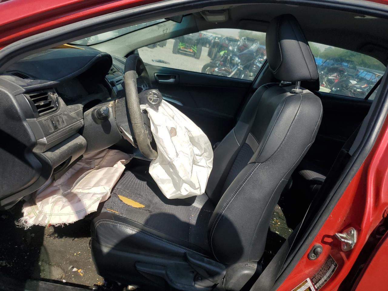 2014 TOYOTA CAMRY