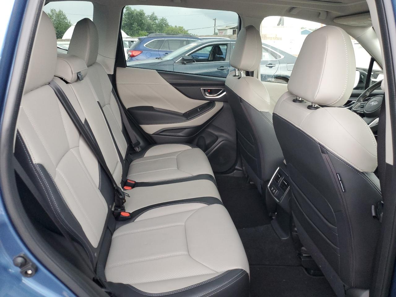 2023 SUBARU FORESTER