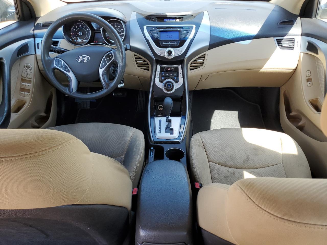 2012 HYUNDAI ELANTRA