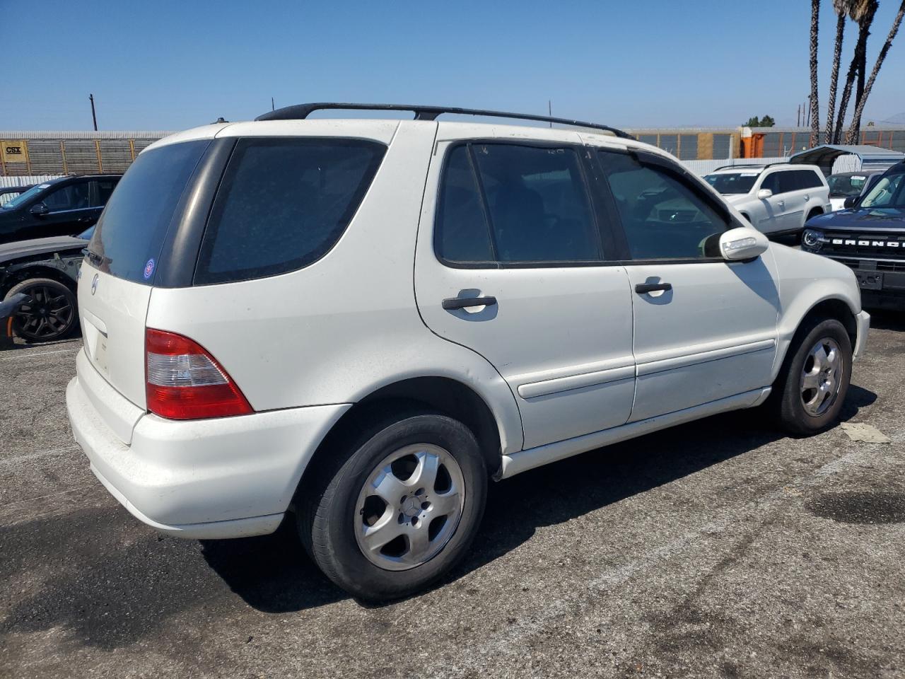 2002 MERCEDES-BENZ ML-Class
