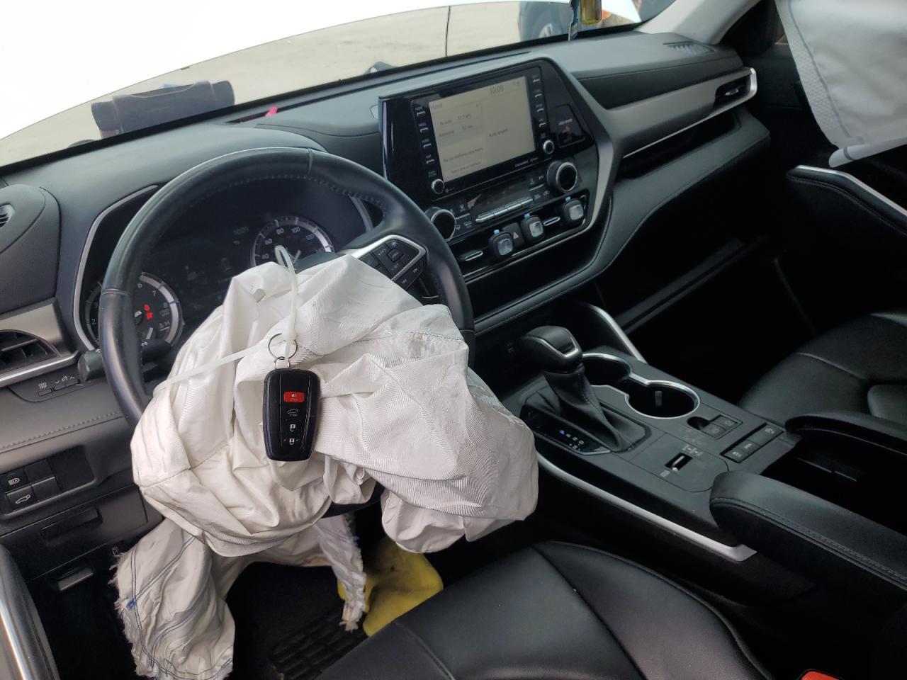 2022 TOYOTA HIGHLANDER
