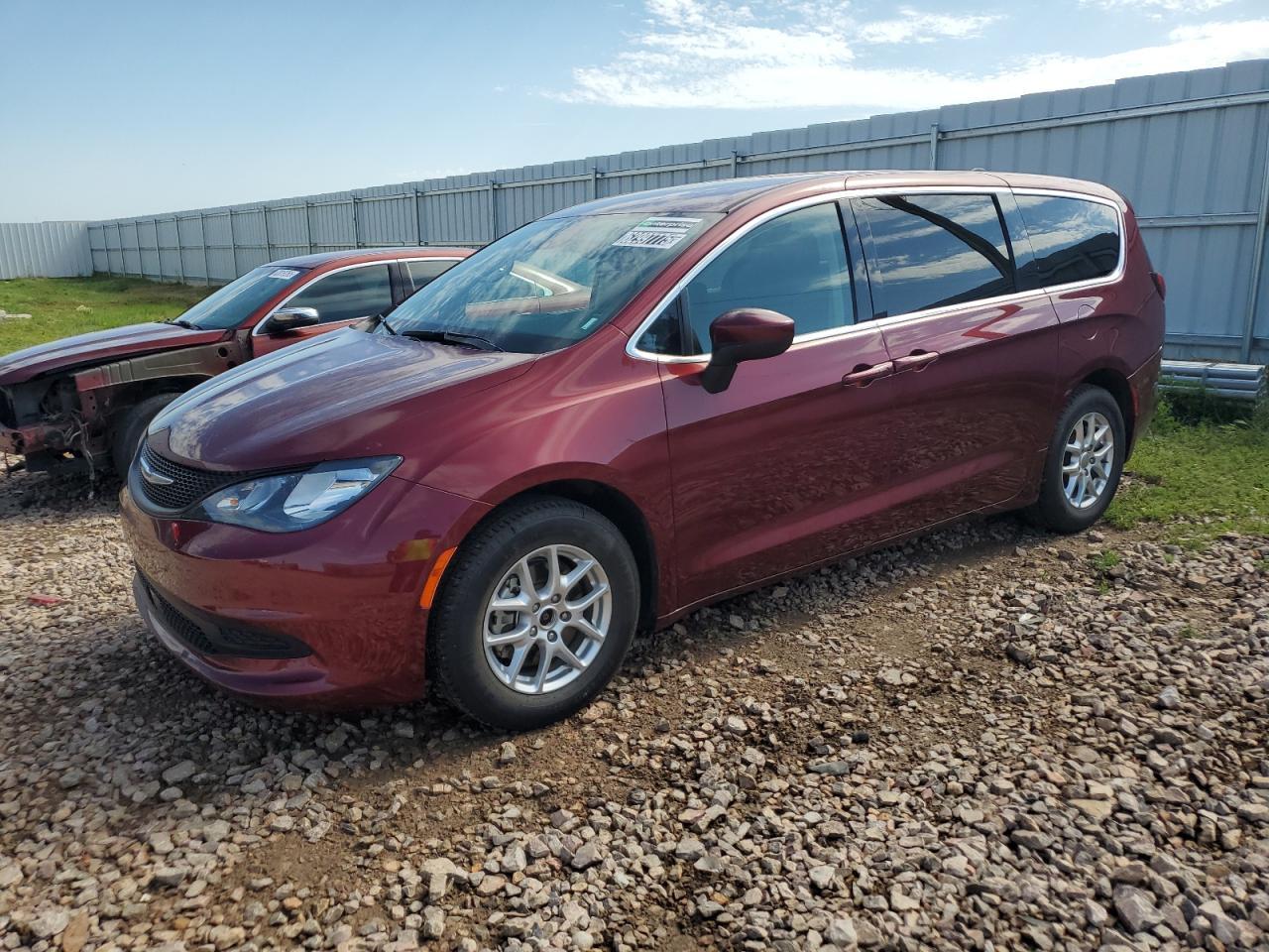 2023 CHRYSLER Voyager