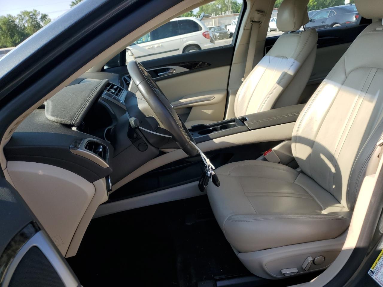 2016 LINCOLN MKZ
