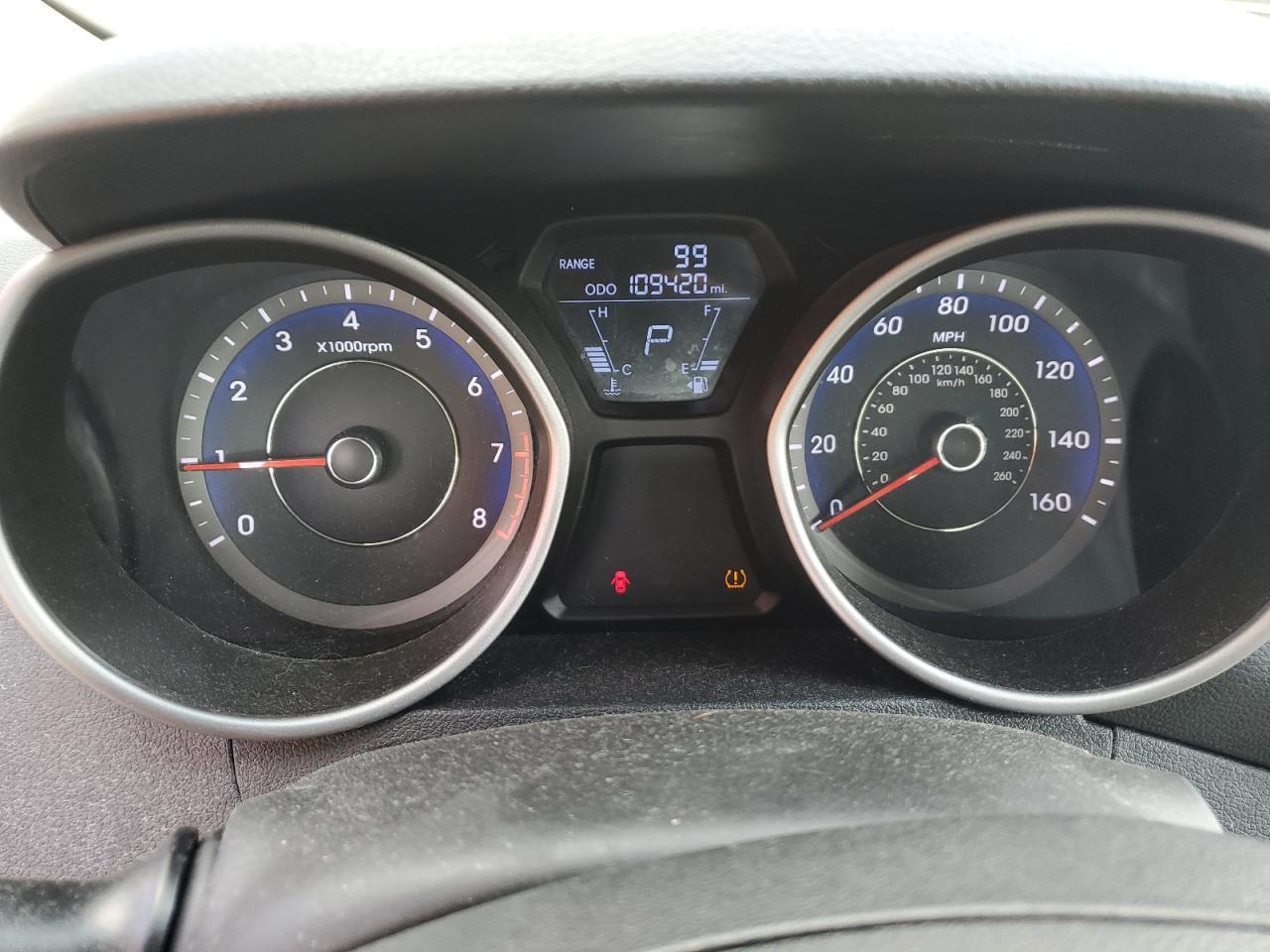 2012 HYUNDAI ELANTRA