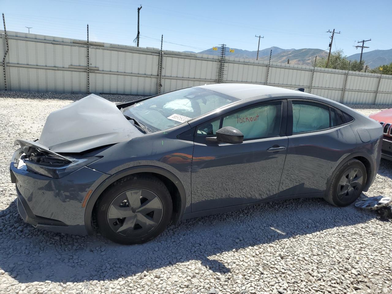 2025 TOYOTA PRIUS