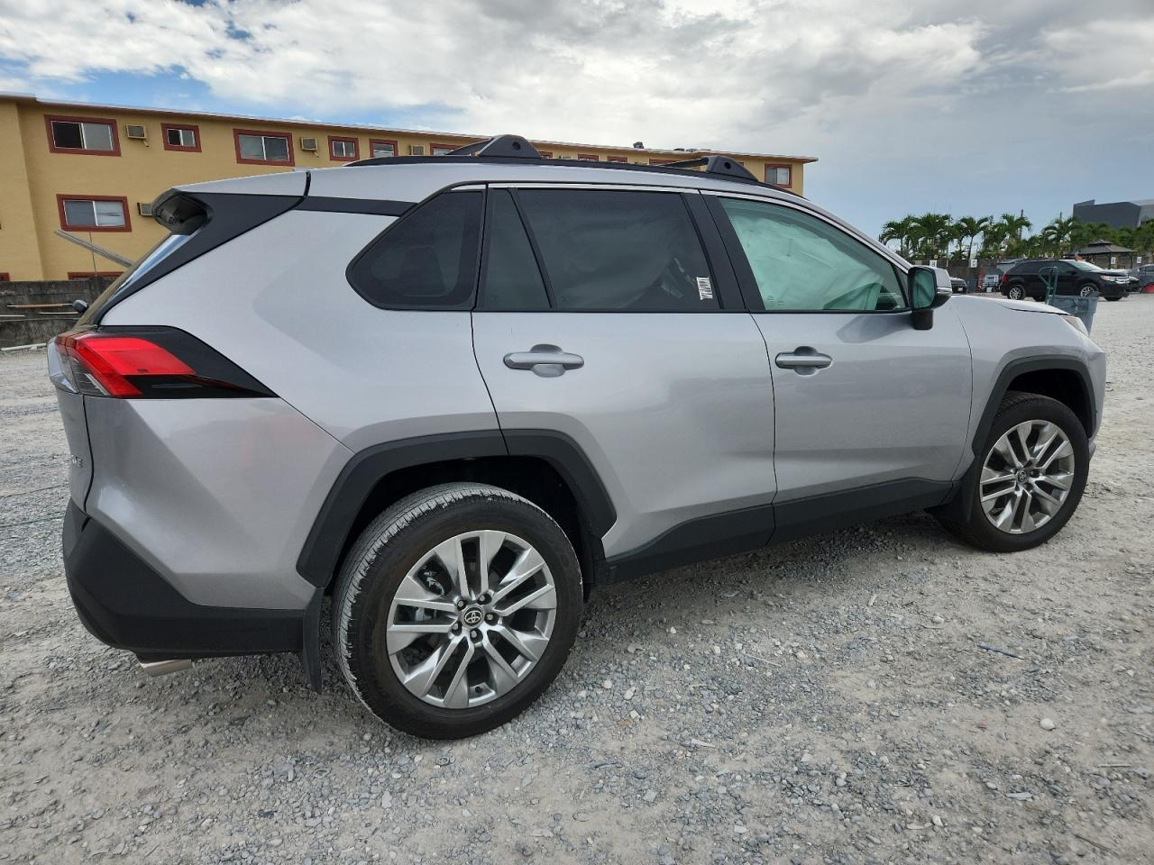 2025 TOYOTA RAV4