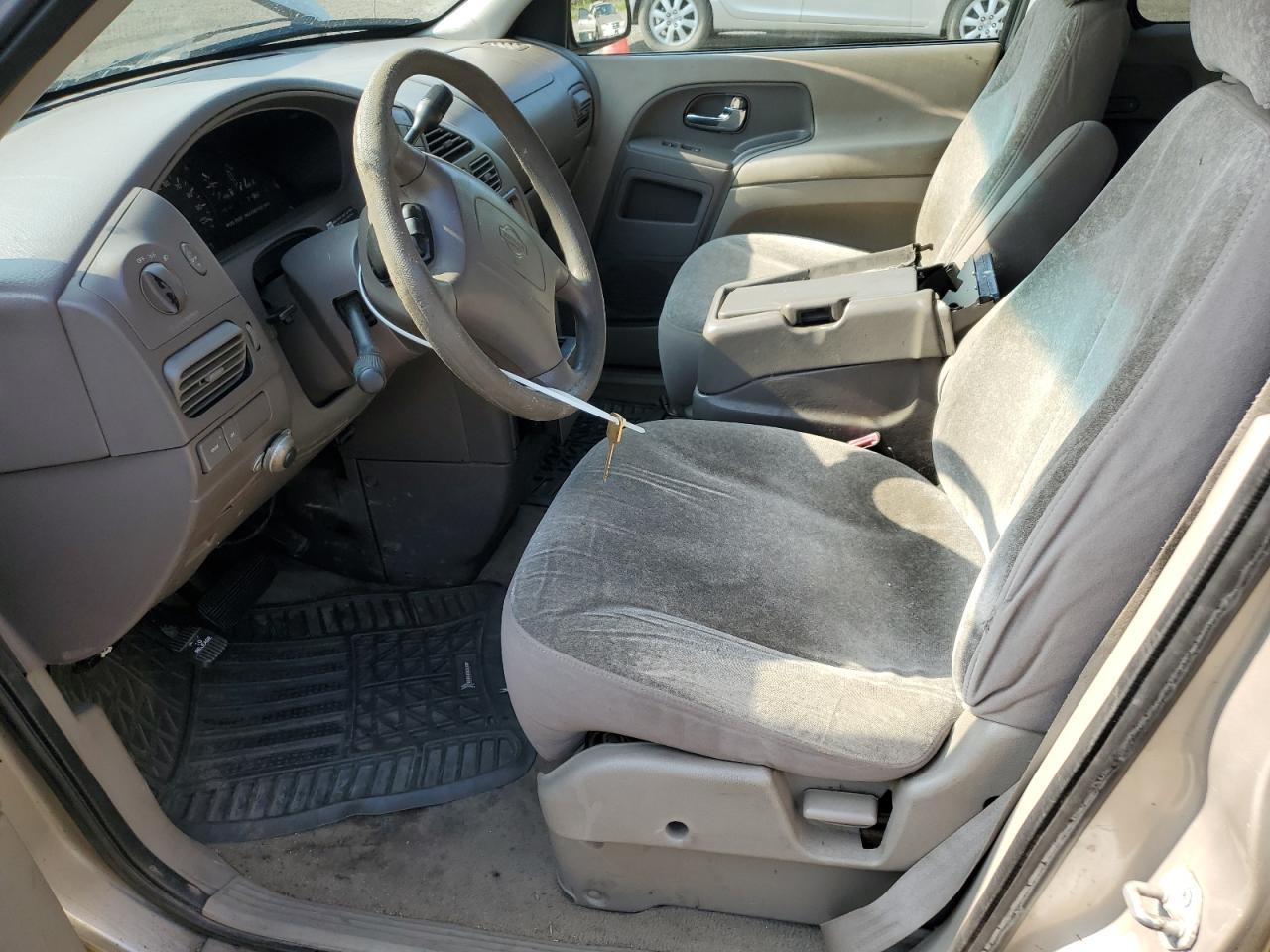 2000 NISSAN Quest