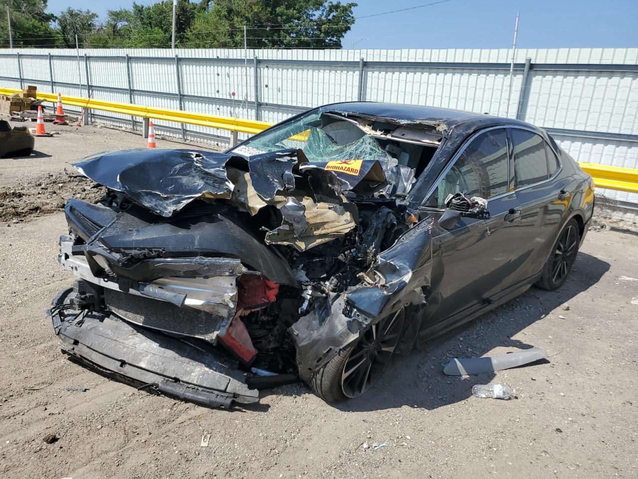 2019 TOYOTA CAMRY