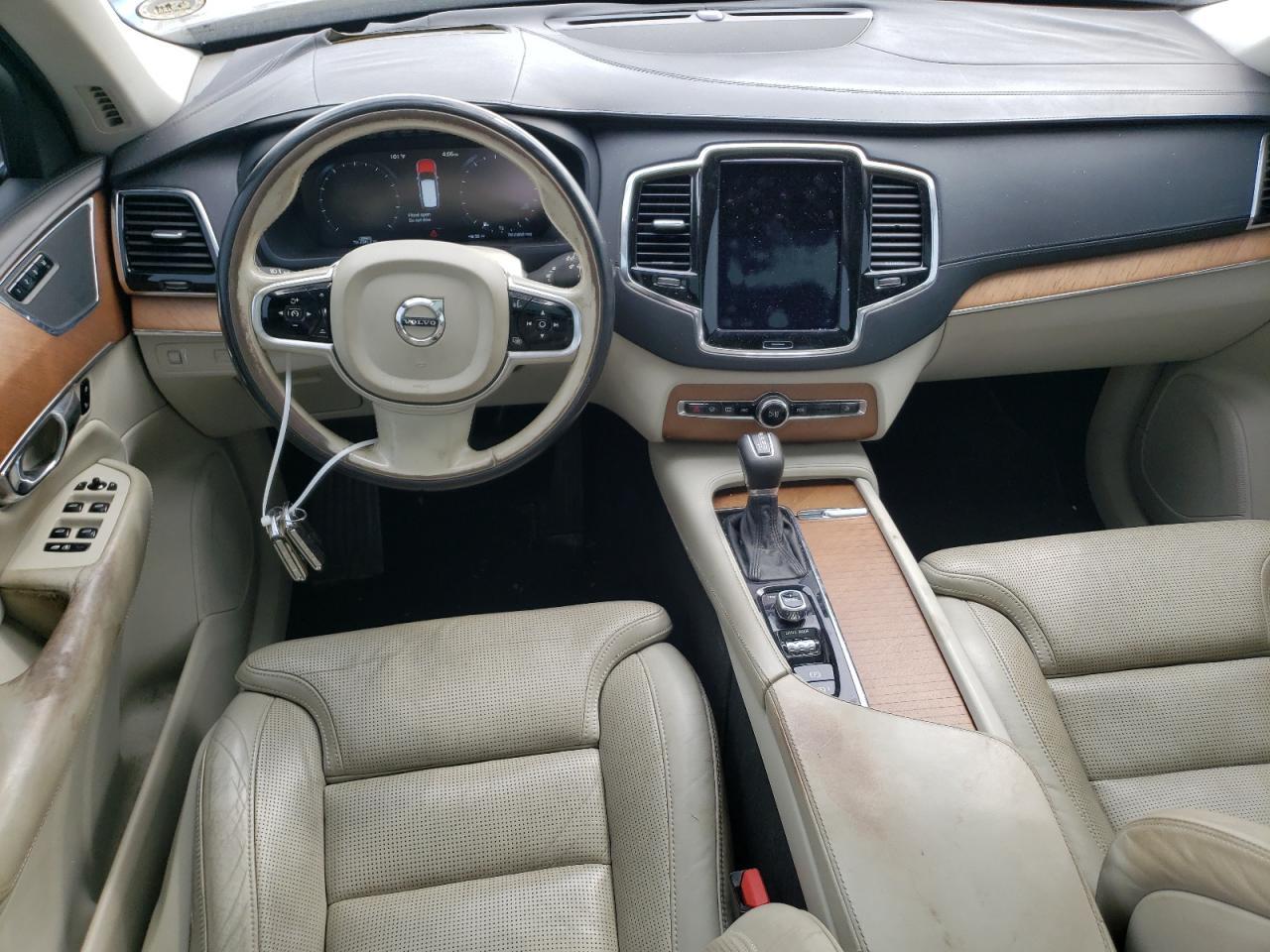 2016 VOLVO XC90