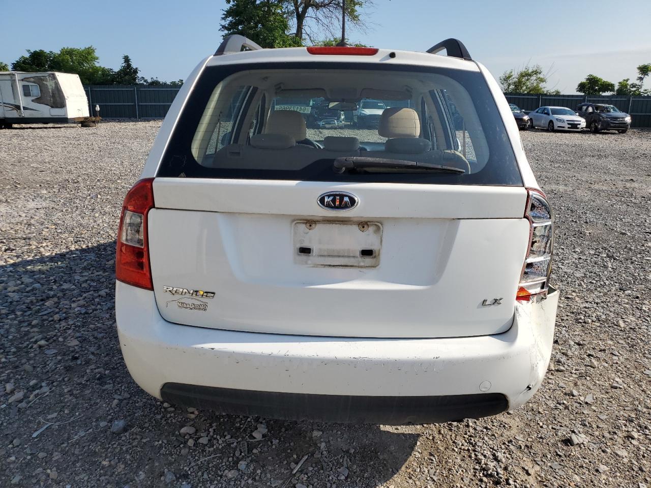 2009 KIA RONDO