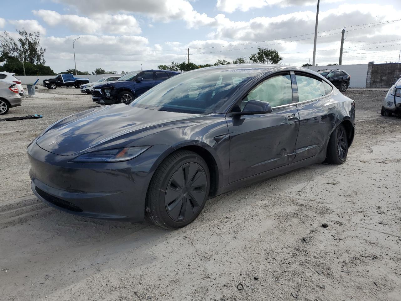 2025 TESLA MODEL 3