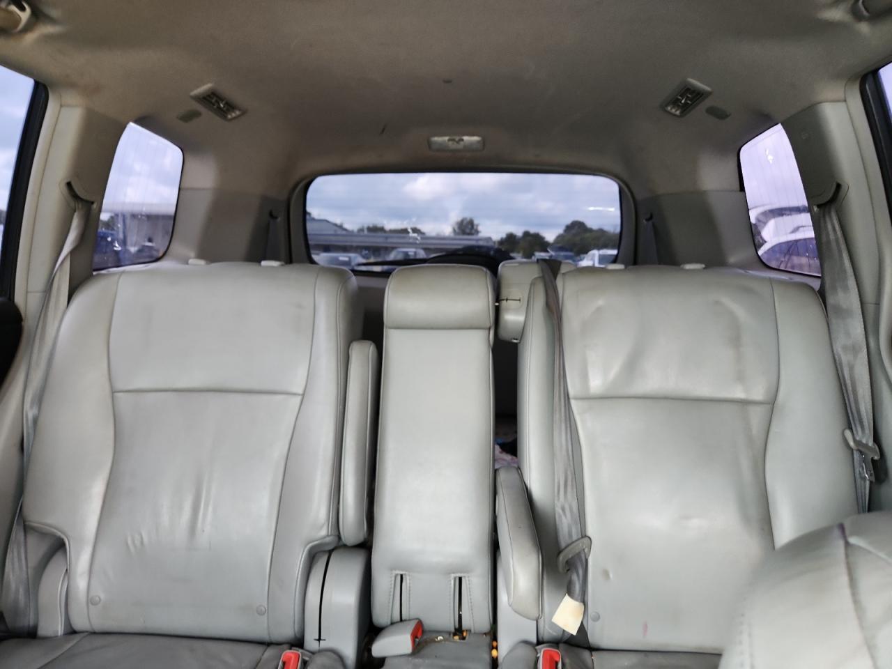 2010 TOYOTA HIGHLANDER