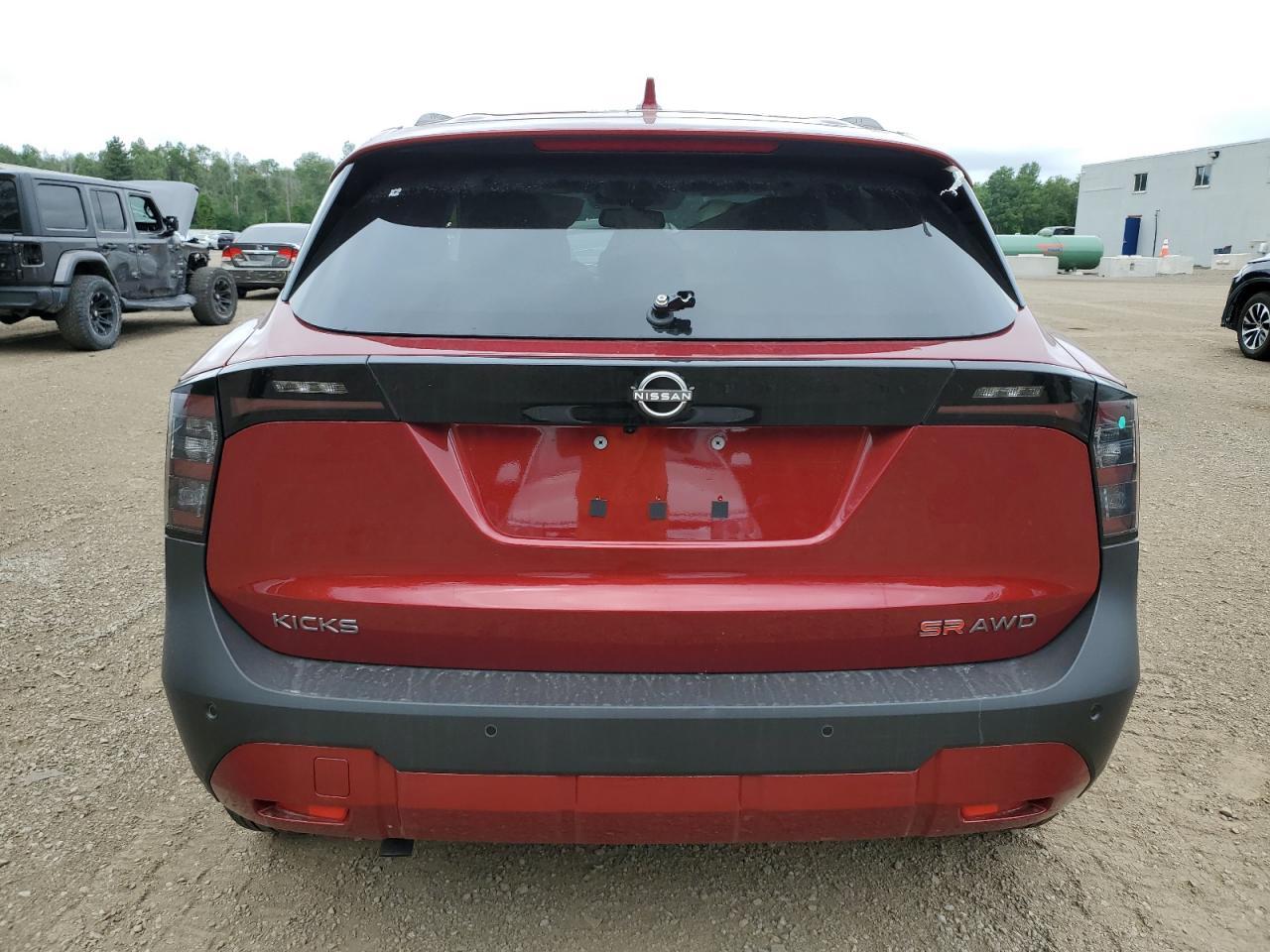 2025 NISSAN KICKS