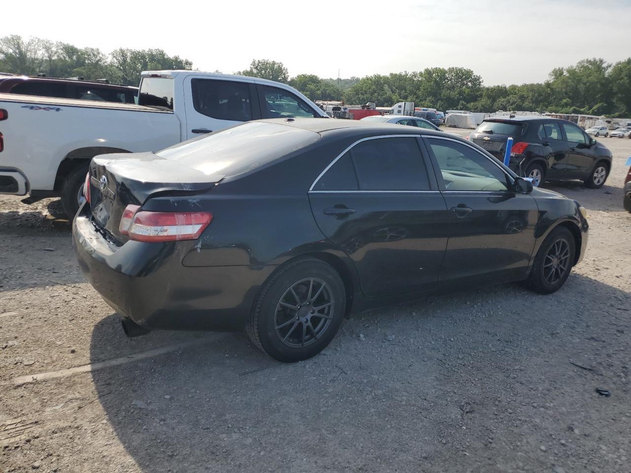 2010 TOYOTA CAMRY