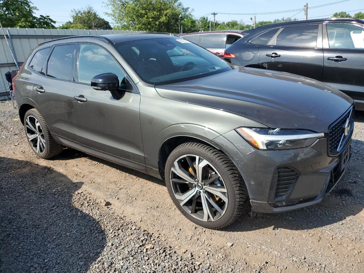 2022 VOLVO XC60