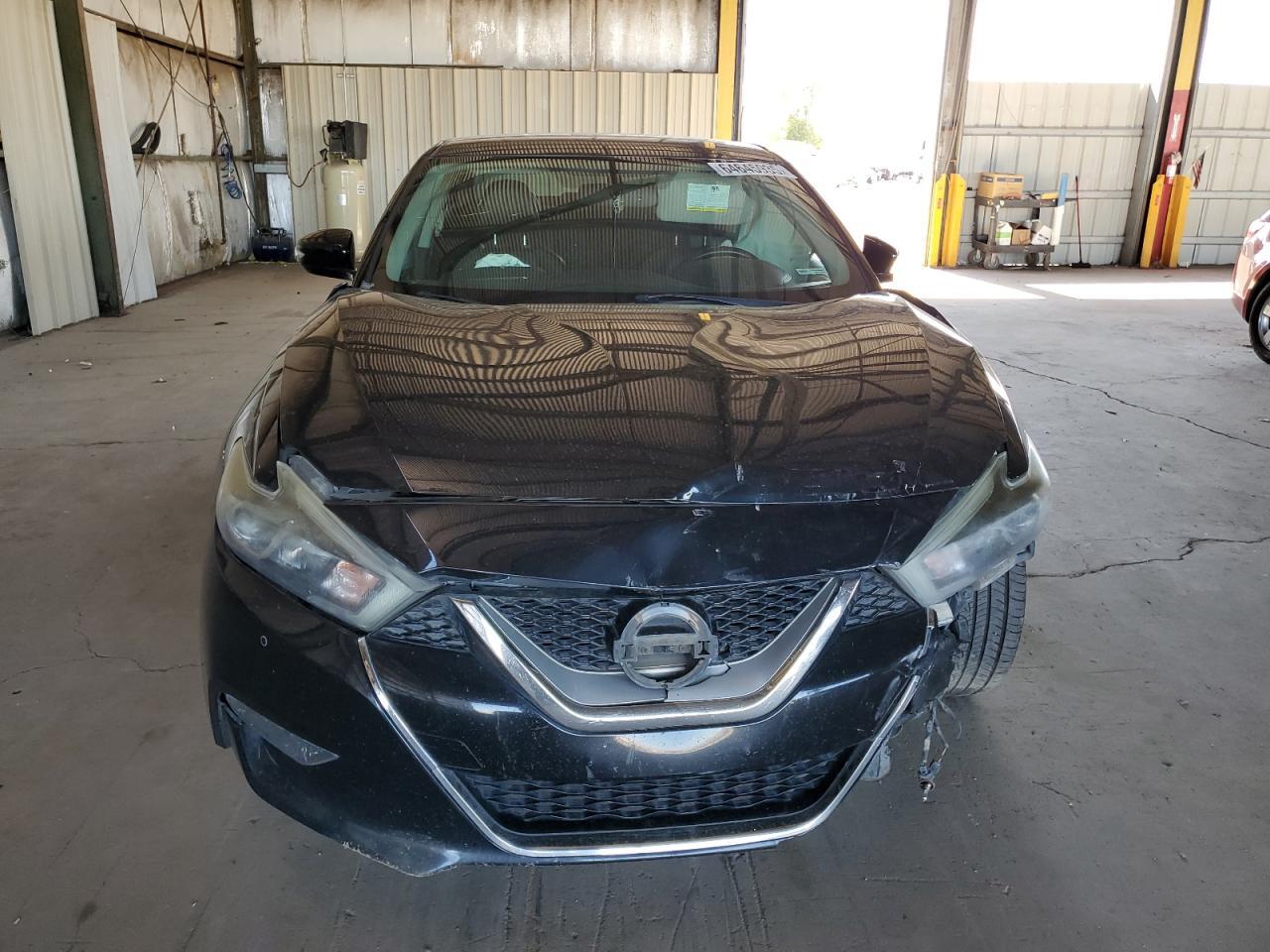 2017 NISSAN Maxima
