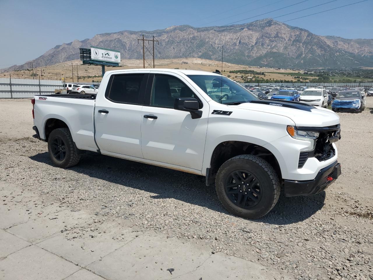 2024 CHEVROLET Silverado