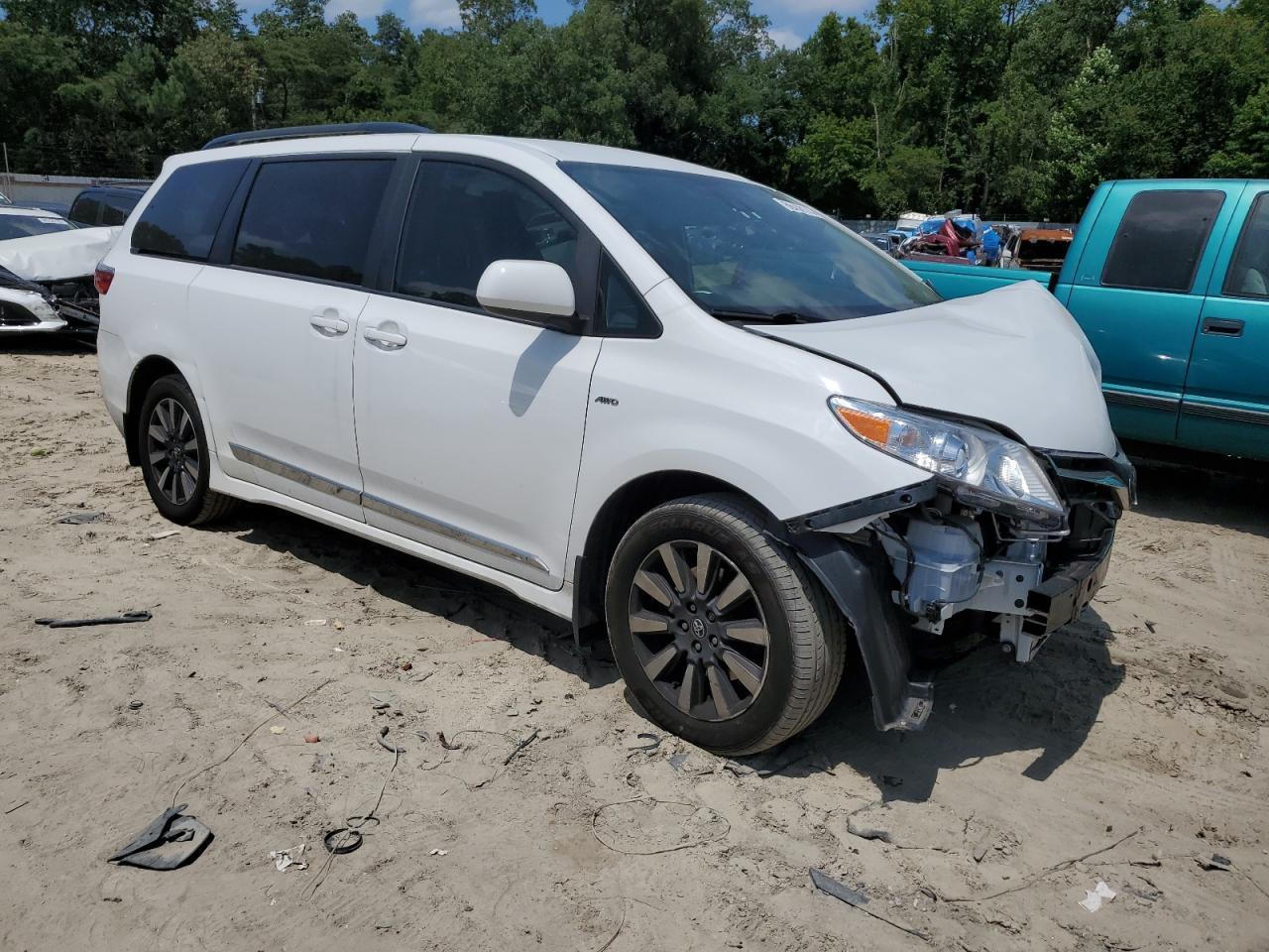 2020 TOYOTA SIENNA