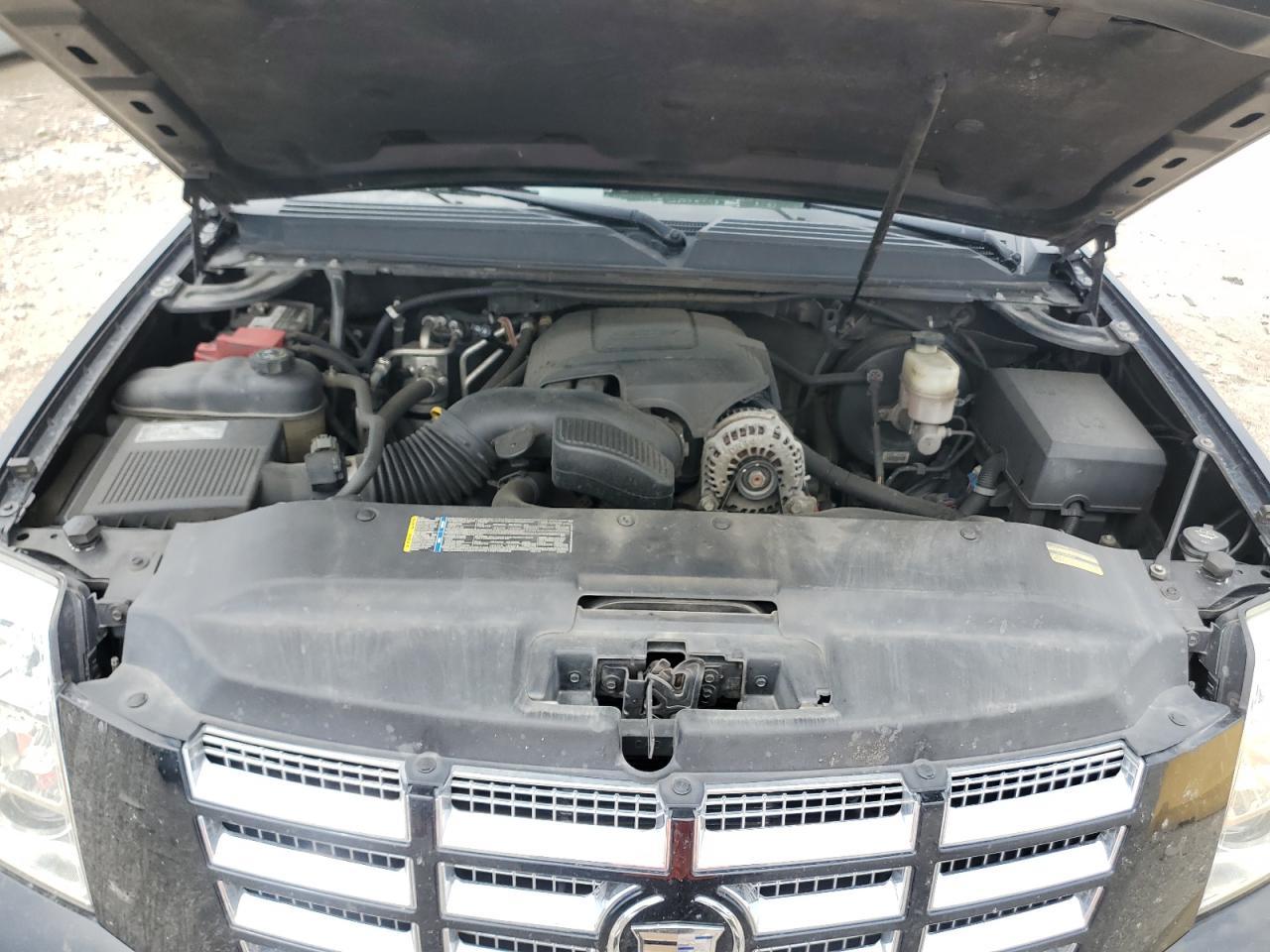 2010 CADILLAC ESCALADE