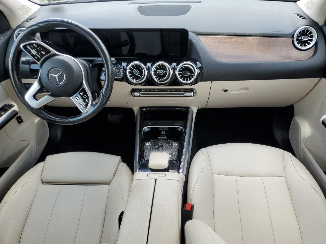 2022 MERCEDES-BENZ GLA-Class