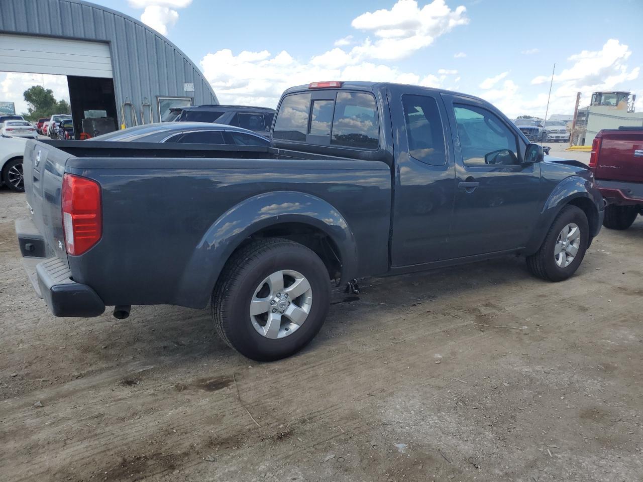 2011 NISSAN Frontier