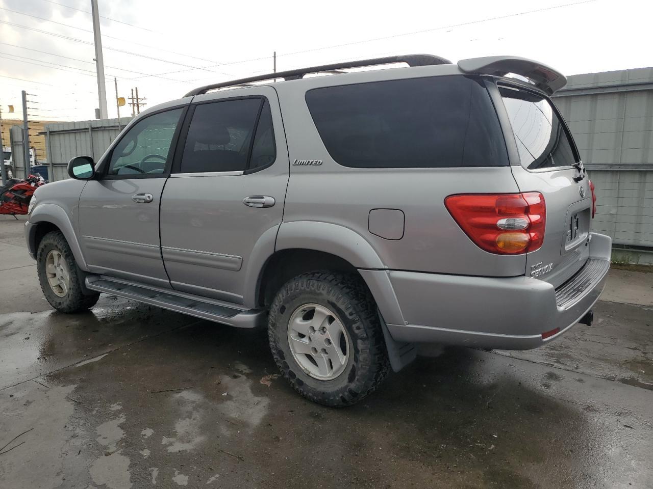 2001 TOYOTA Sequoia