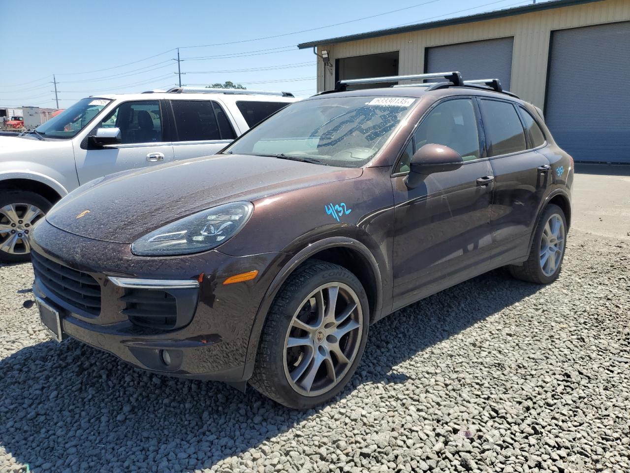 2017 PORSCHE CAYENNE