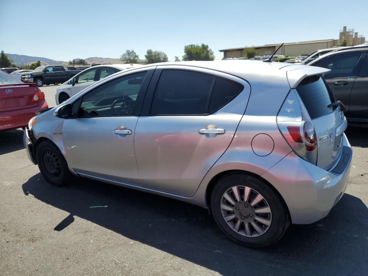 2014 TOYOTA Prius c