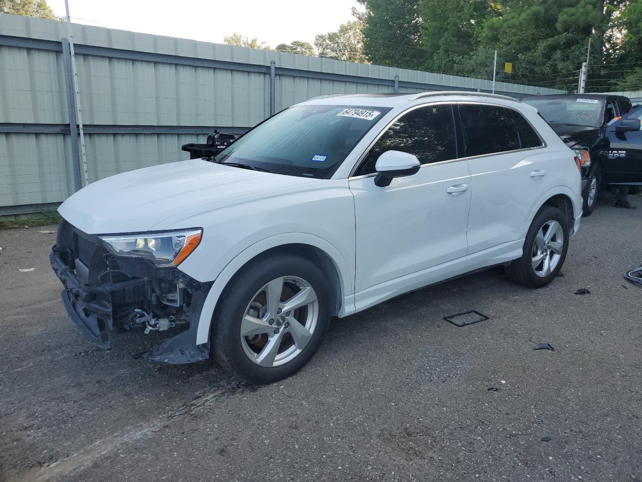 2019 AUDI Q3