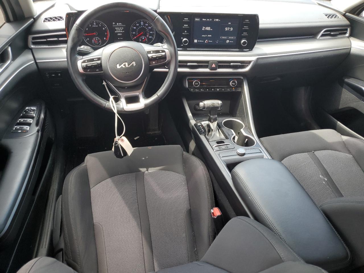 2022 KIA K5