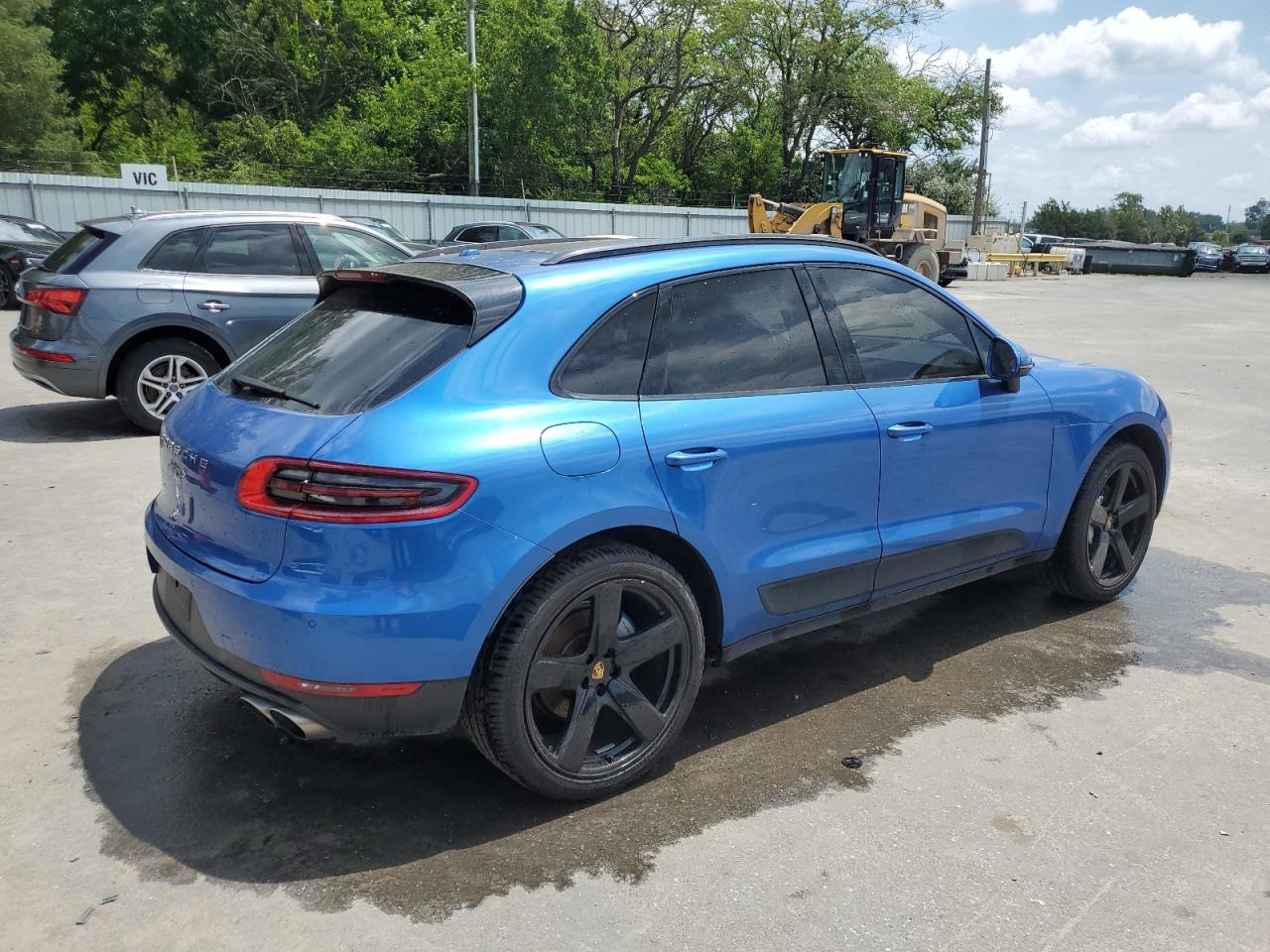 2015 PORSCHE Macan